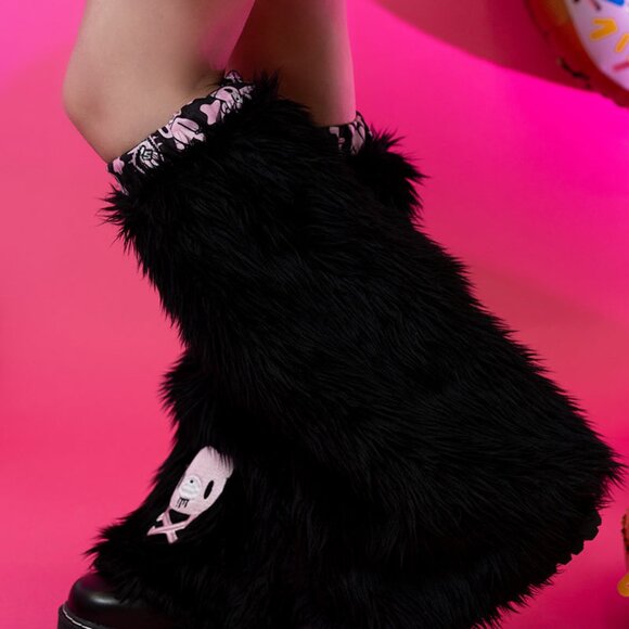 NEW ACDC RAG x Gloomy Bear x Sophie Powers Cake Black Faux Fur Leg Warmer - Picture 3 of 8